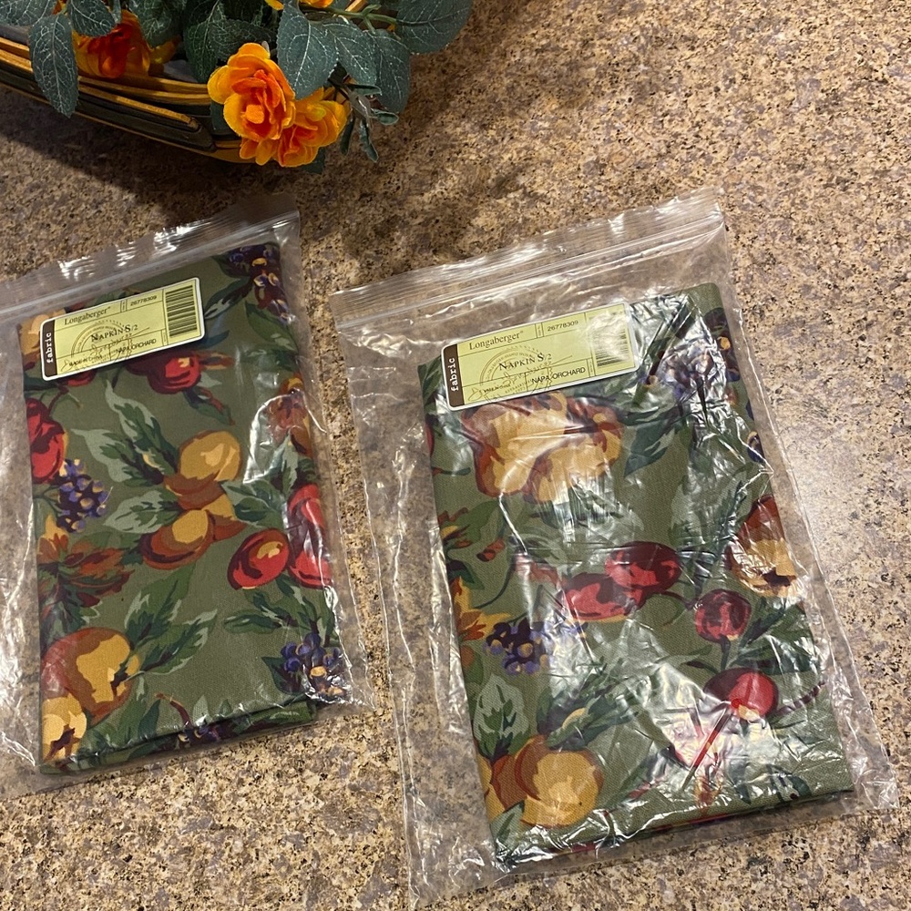 NIP Longaberger 4 Napa Orchard Fabric Napkins Item 26778309 2 Packages of 2